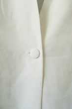 Load image into Gallery viewer, Lightweight white blazer
