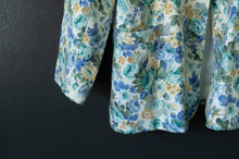 Load image into Gallery viewer, Vintage Floral Blazer
