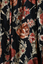Load image into Gallery viewer, Rusty floral knee skirt
