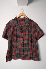 Load image into Gallery viewer, Plaid button up blouse
