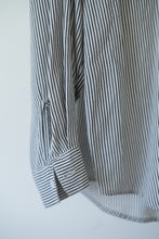 Load image into Gallery viewer, Vintage stripe button up

