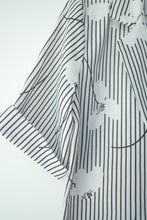 Load image into Gallery viewer, Vintage Stripe Blazer
