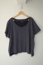 Load image into Gallery viewer, Navy polka dot tee

