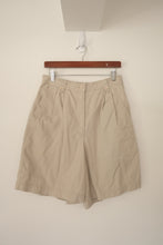 Load image into Gallery viewer, High Waist Pleat front shorts
